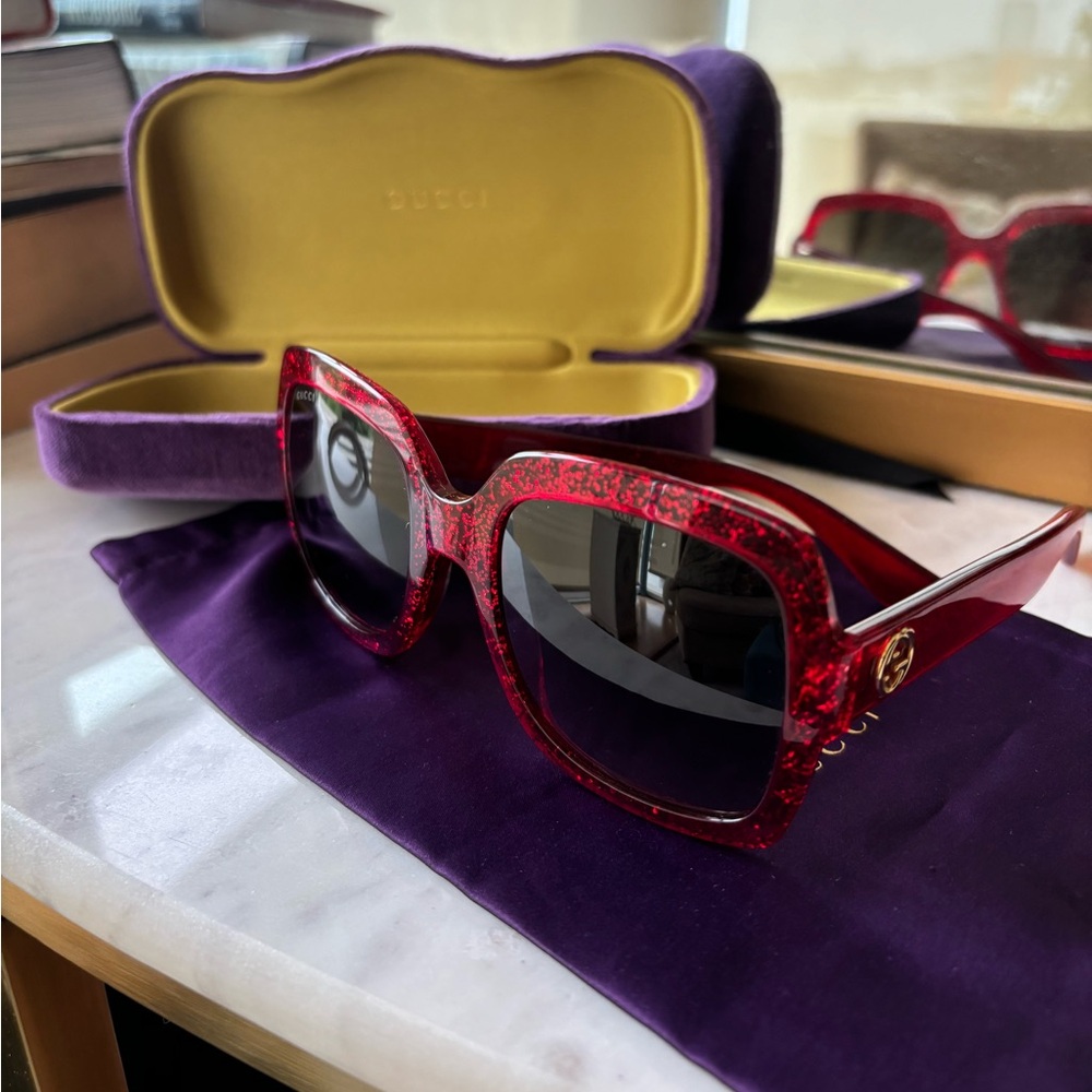 Gucci auth red glitter square sunglasses